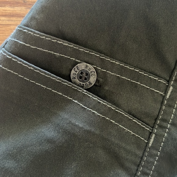 KUHL cargo hiking shorts - Picture 6 of 10